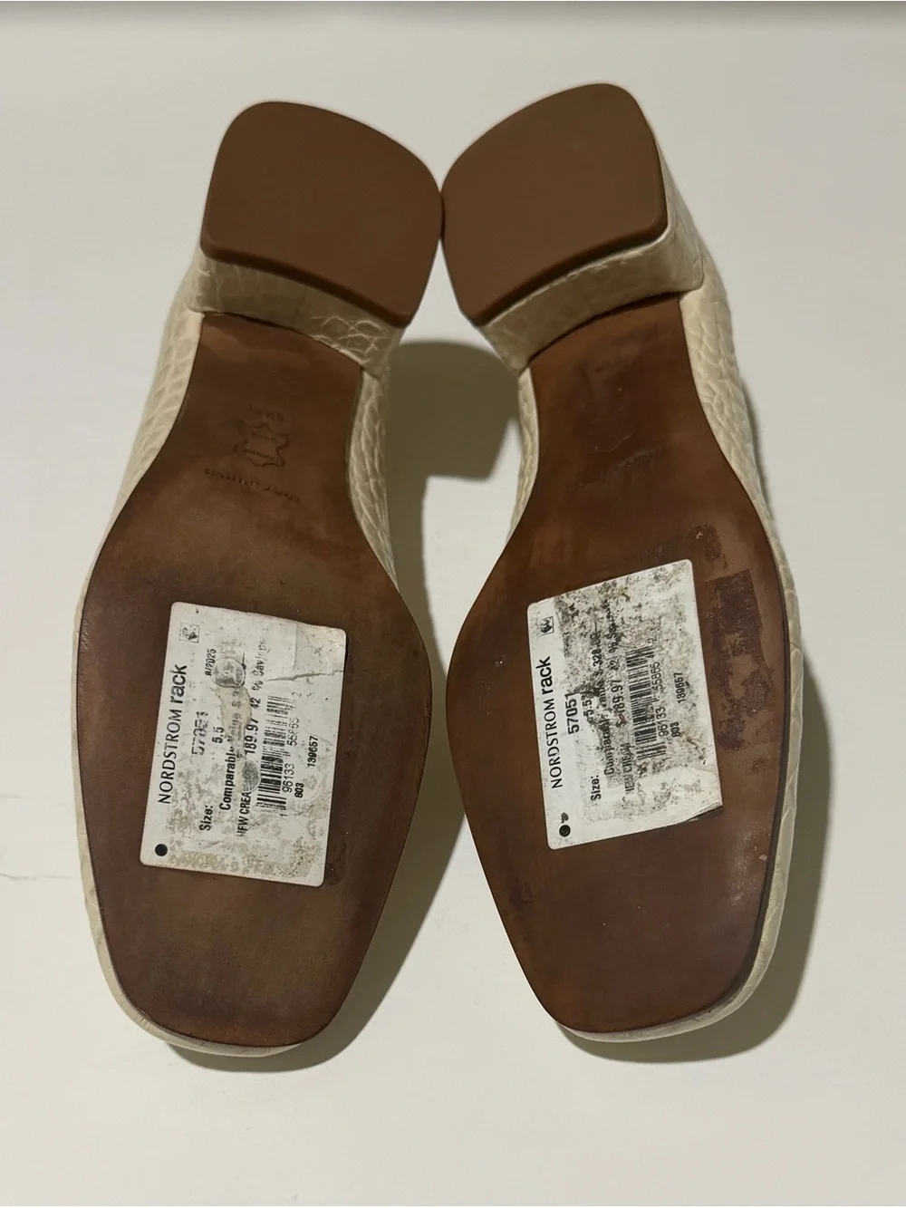 TORY BURCH GEORGIA PUMP SHOES.  Color Cream Sz 5.5